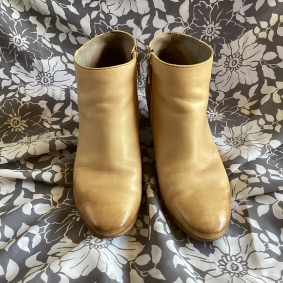 Alberto Fermani Cream Leather Heel Boot - Picture 4 of 9